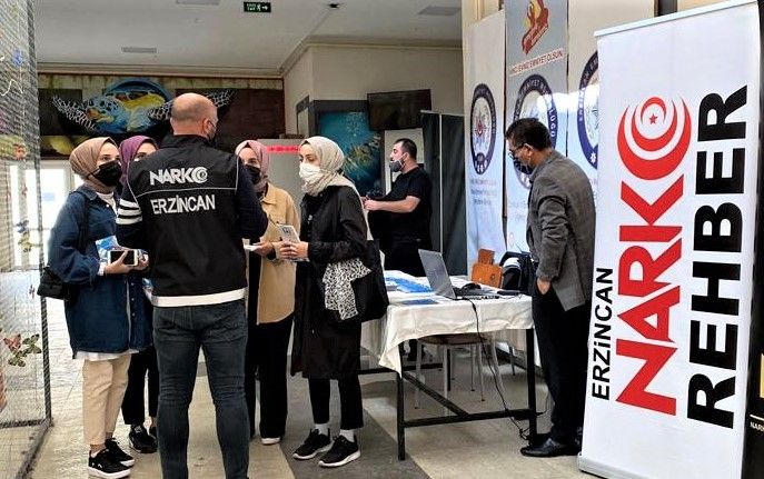 "En İyi Narkotik Polisi: Anne" projesi Erzincan’da faaliyetlere devam ediyor