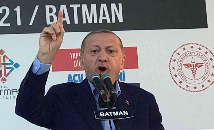 Erdoğan: “Türkiye düşmanlarının ülkemizdeki piyonları PKK, FETÖ’cülere posta koydukça daha da kuduruyorlar”