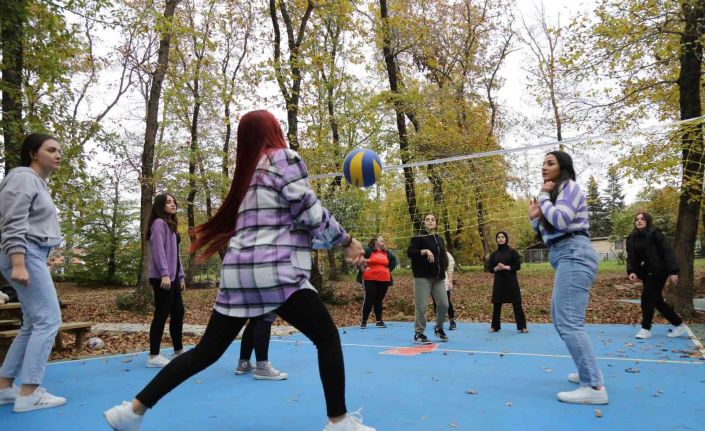 Eyüpsultanlı gençler Kefken Kış Kampı’nda doyasıya eğlendi