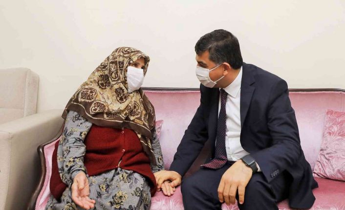 Fadıloğlu, Ayşe Balaban’ın evine misafir oldu