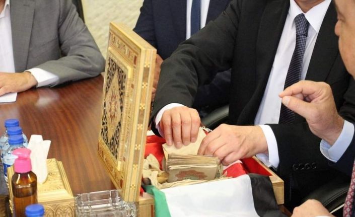 Filistin Türkiye’ye savaş emanetini 100 yıl sonra törenle teslim etti