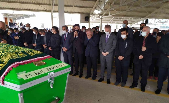 Gaziantepli gazeteci, hem babasını hem kardeşini koronadan kaybetti