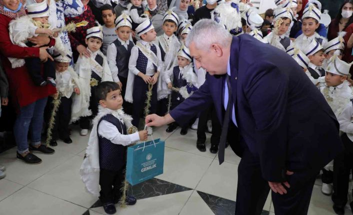 Gemlik’te 62 çocuk erkekliğe ilk adımını attı