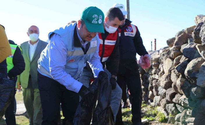 Giresun yaylalarında çöp toplandı