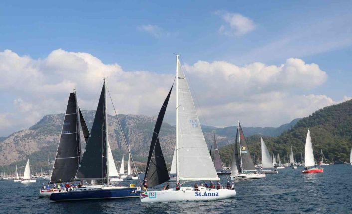 Göcek’te yelkenli yatların mücadelesi başladı