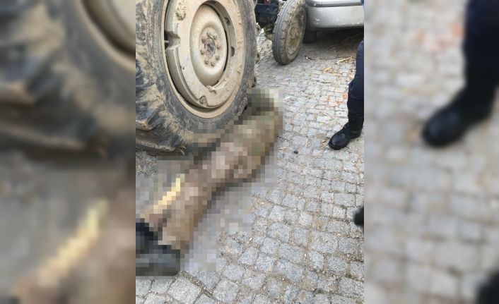 Gömeç’te feci kaza: Kayan traktörün el frenini çekmek isterken tekerin altında kaldı