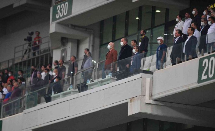 Hayrettin Gülgüler: “Bursaspor Kulübü Yönetimi hiç bir zaman taraftarını karşısına almaz”