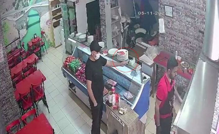 Hırsızlar küçük çocuğun 3 ay para biriktirip satın aldığı telefonunu çaldı