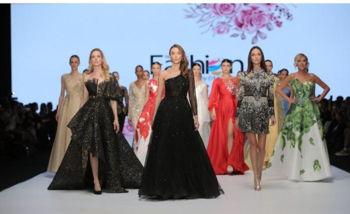 IF Wedding Fashion İzmir’de defile rüzgarı