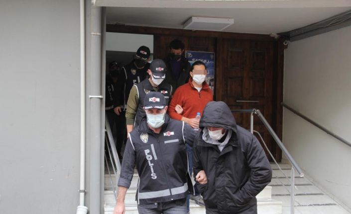 İhraç diplomat karı-kocanın da aralarında olduğu 15 FETÖ şüphelisinden 9’u tutuklandı