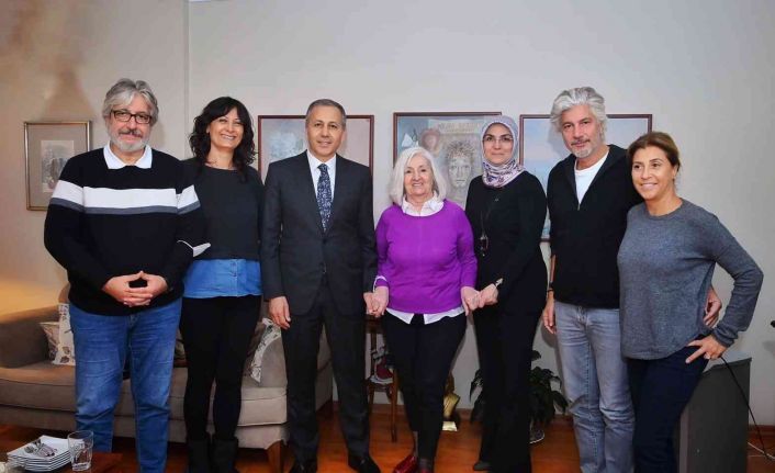 İstanbul Valisi Ali Yerlikaya: “Nejat Baba’yı oğulları ve ailesiyle özlem ile andık”