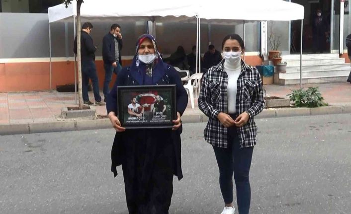 İYİ Parti Milletvekili Lütfü Türkkan’a bir tepki de evlat nöbetindeki şehit annesinden
