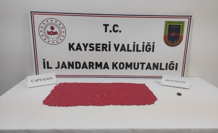 Jandarmanın arama yaptığı evde 3 bin adet uyuşturucu hap ele geçirildi
