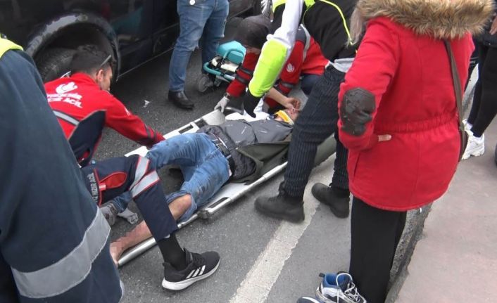 Kağıthane’de zincirleme kaza: Motosikletli kurye acı içerisinde kıvrandı