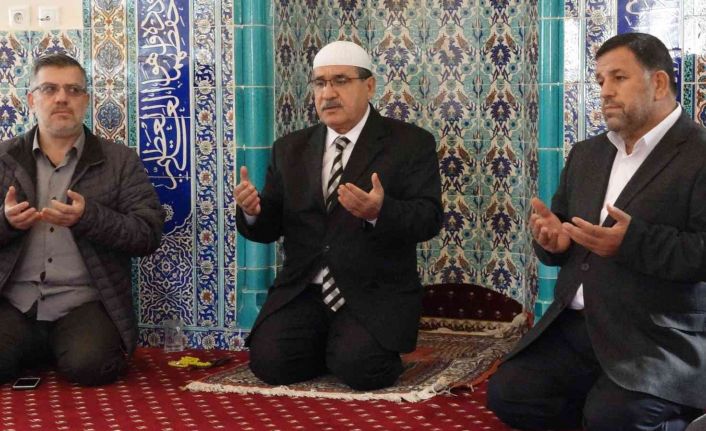 Kahramanmaraş’ta Sezai Karakoç için hatim indirildi