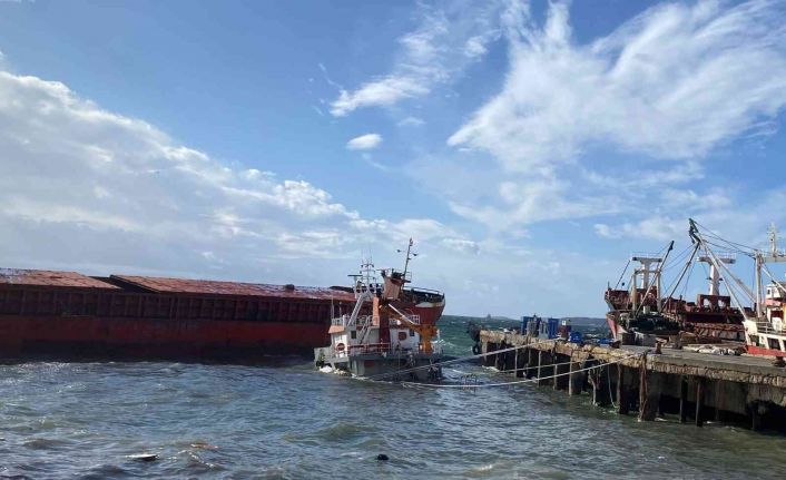 Kartal’da bir gemi battı, başka bir gemi de batan gemiye yaslandı
