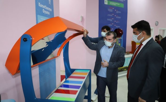 Kaymakam Tunç, İsmail Ebul - iz El Cezeri Bilim ve Sanat Merkezinde incelemelerde bulundu