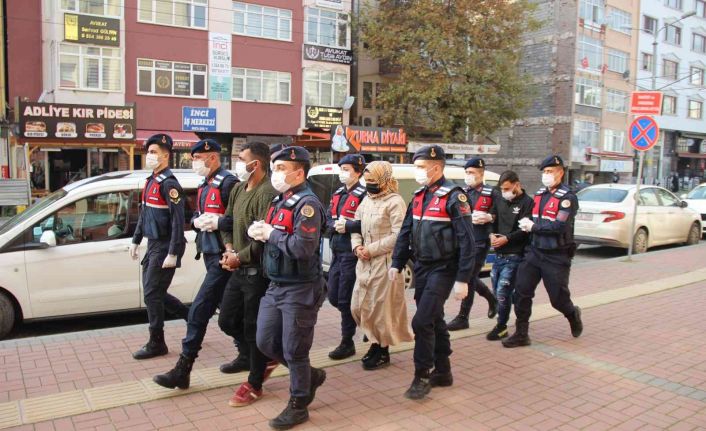Kocaeli merkezli 2 ilde terör operasyonu: 3 gözaltı