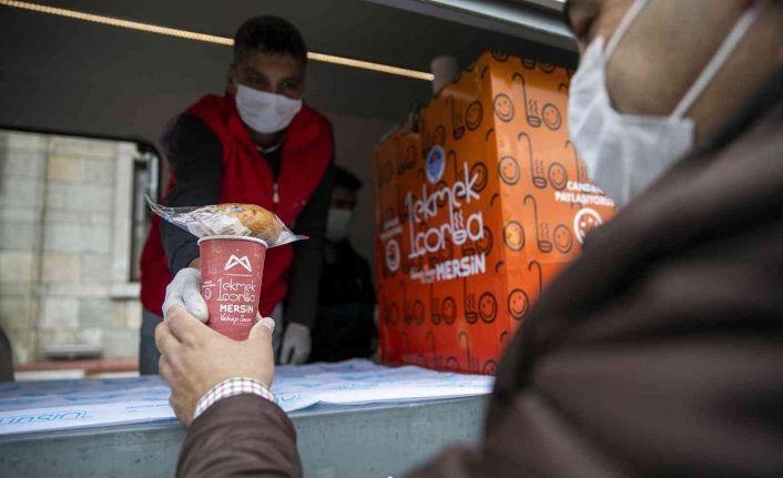 Mersin’de "1 Ekmek 1 Çorba" hizmeti yeniden başladı