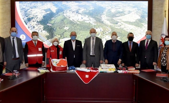 OMÜ ile Kızılay iş birliği: Bebeklere ve çocuk hastalara büyük destek