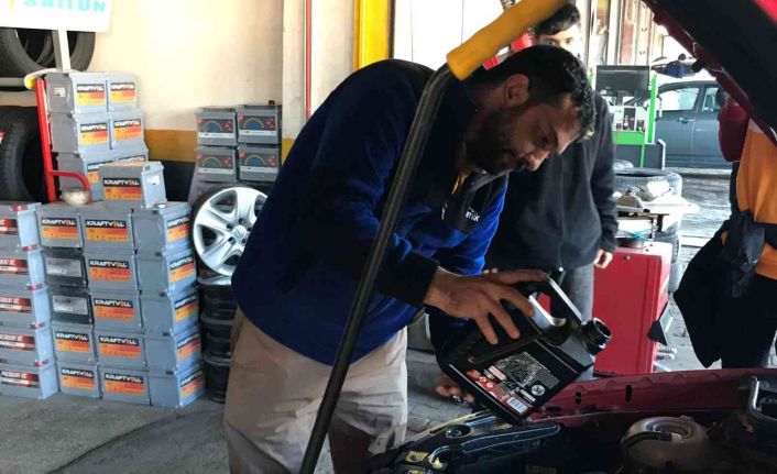 Oto tamir ustalarından araç sahiplerine uyarı: 150 liradan kaçayım derken 15 bin liradan olmayın