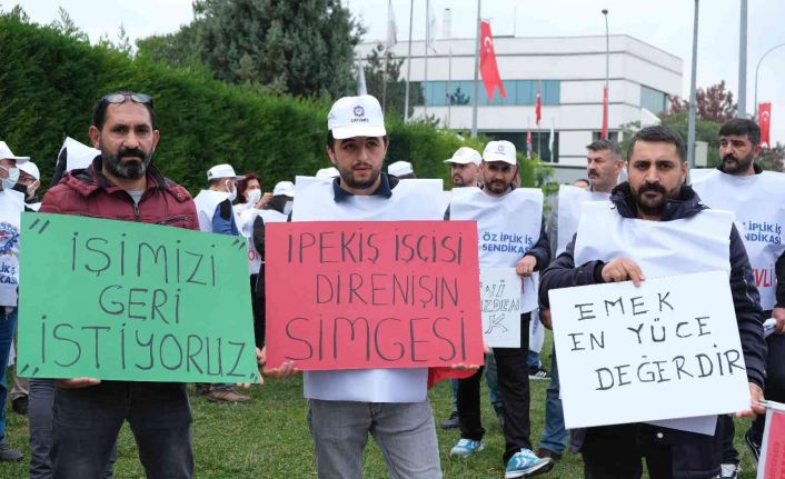 Öz İplik İş, sendika değiştirdikleri için işten çıkartılan işçiler için nöbette