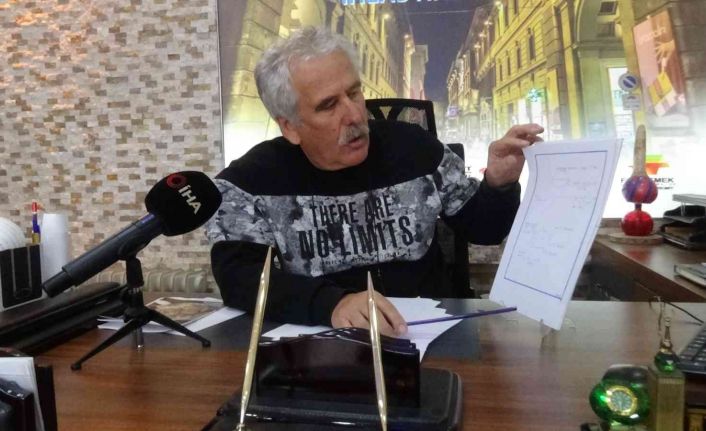 (Özel) Matematik ve fizikte 5. boyut üzerine çalışıyor