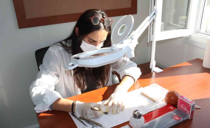 (ÖZEL) Tarihe ışık tutan eserler bilimsel çalışmalar için bu şekilde hazırlanıyor