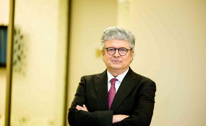 Prof. Dr. Faruk Buyru: “Popülerlik için yanlış bilgilerle hamileleri etkiliyorlar, aşı çok önemli"