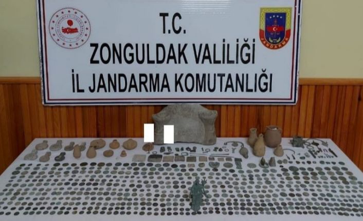 Roma dönemine ait 866 parça tarihi eser yakalandı: 3 gözaltı