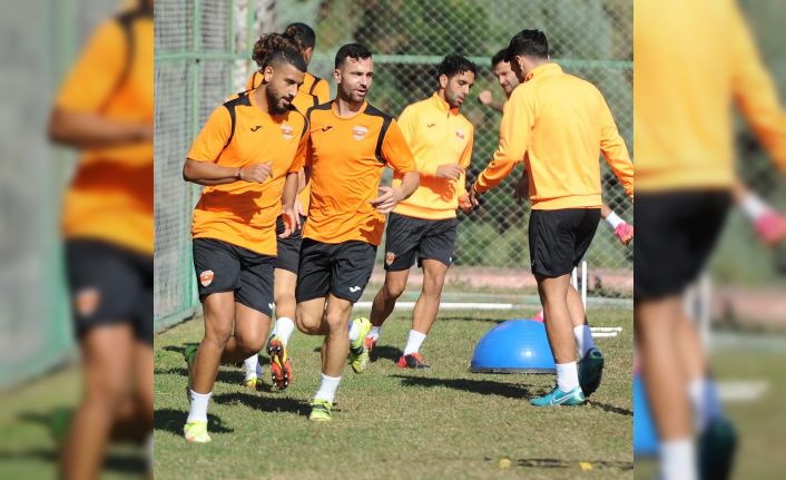 Sait Karafırtınalar: “Balıkesirspor maçını ligin en zor maçı olarak görüyorum”