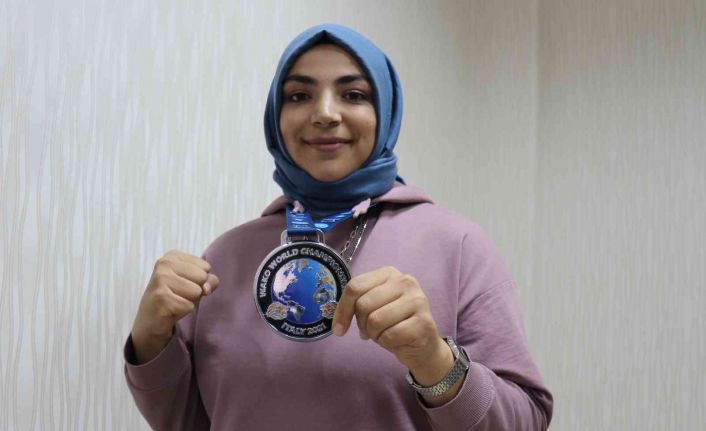 Şeyma Canpolat: "Kadınsın yapamazsın dediler, dünya ikincisi oldum"