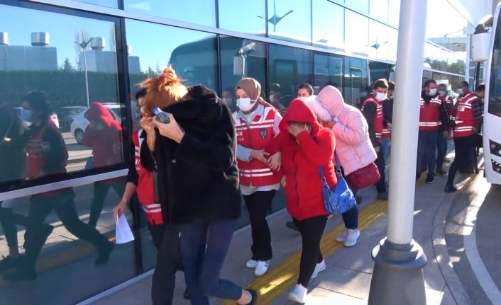 Sosyal medyadaki fuhuş pazarlığı, siber devriyeye takıldı