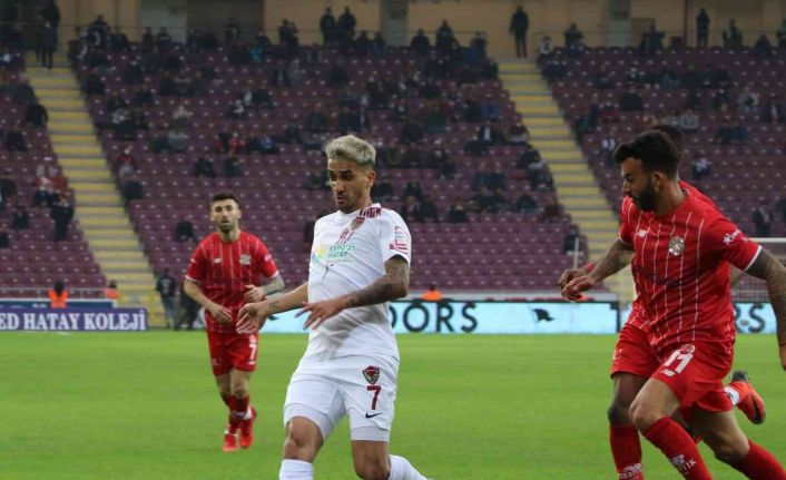 Spor Toto Süper Lig: A. Hatayspor: 1 - Antalyaspor: 1 (İlk yarı)