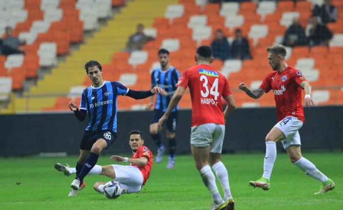 Spor Toto Süper Lig: Adana Demirspor: 0 - Kasımpaşa: 0 (İlk yarı)