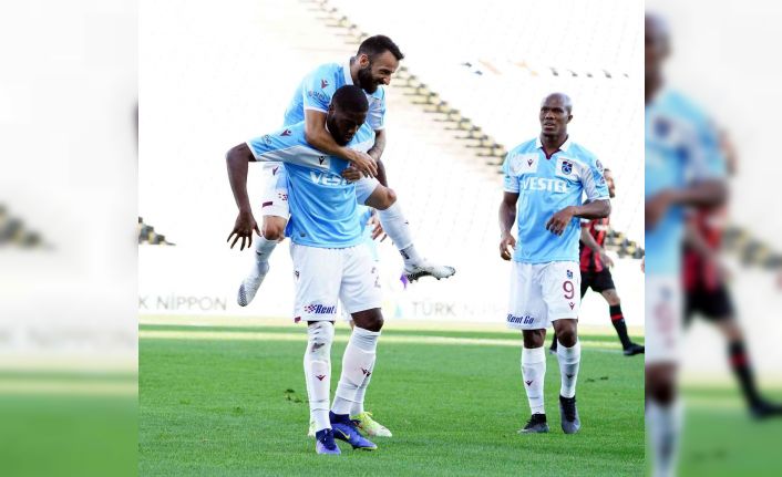 Spor Toto Süper Lig: Fatih Karagümrük: 0 - Trabzonspor: 1 (Maç devam ediyor)