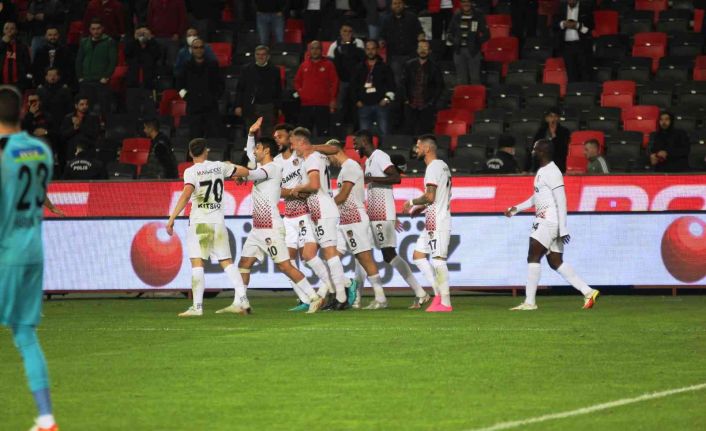 Spor Toto Süper Lig: Gaziantep FK: 2 - Kasımpaşa: 0 (Maç Sonucu)