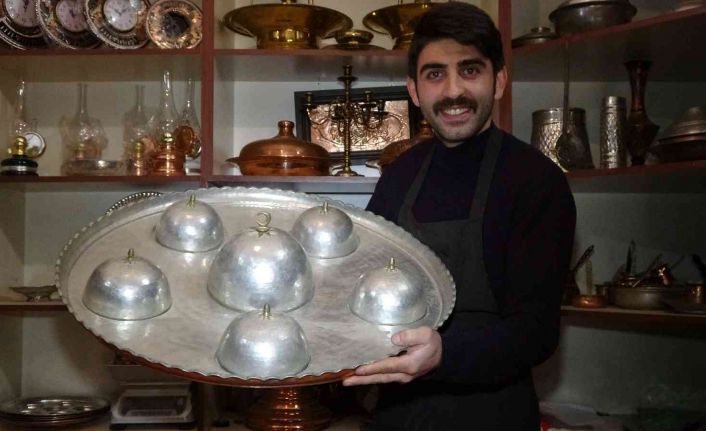 Tabldotun atası “gelin damat tepsisi” olarak kullanılıyor