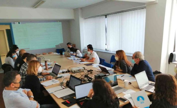 Tarımsal girişimciler için ’Güvenli Dijital Pazarlama Projesi’nin ulus ötesi toplantısı gerçekleşti