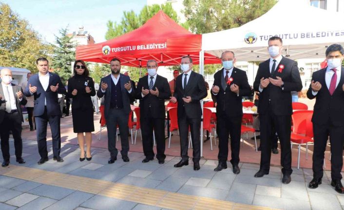 Turgutlu Belediyesi Atatürk ve silah arkadaşları için mevlid-i şerif okuttu