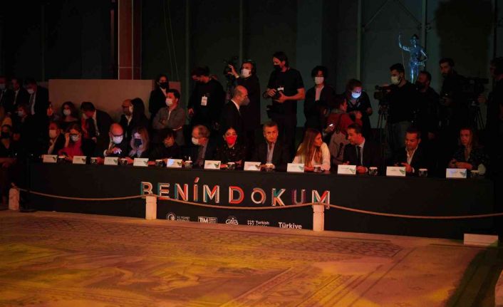 Türk tekstil dünyası Gaziantep’te “Doku kumaş tasarım yarışması”nda bir araya geldi