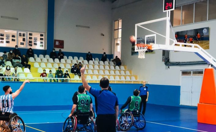Türkiye Tekerlekli Sandalye Basketbol Süper Ligi: Ceylanpınar Besk: 73 - Bursa Besk: 46