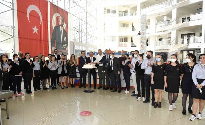 Turunç Masa’nın 7’inci yılına pastalı kutlama