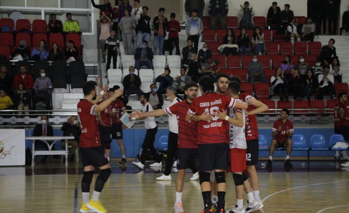 TVF Erkekler 1. Ligi:Jeopark Kula Belediyespor: 3 - Kocaeli BŞB Kağıt Spor:2