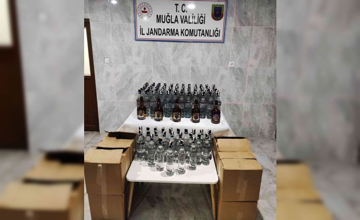 Yol kontrolünde sahte bandrollü içki ele geçirildi