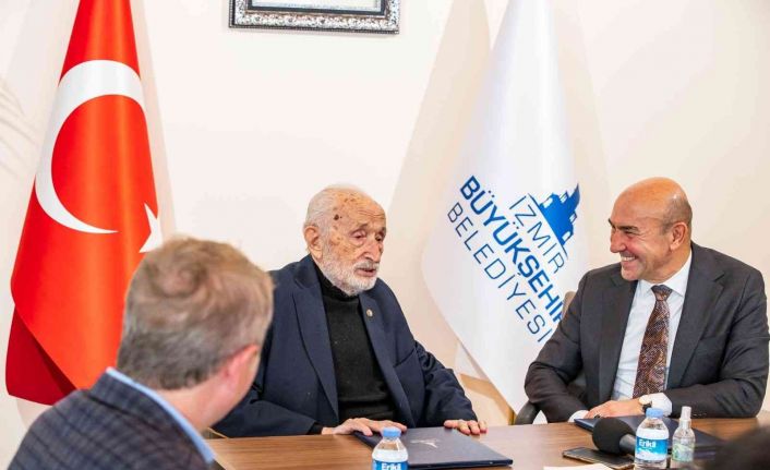 20 bin parçalık Atatürk fotoğrafları koleksiyonu İzmirlilere emanet