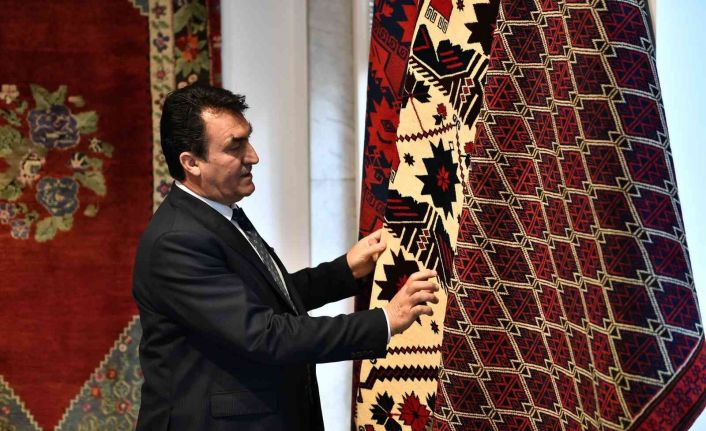 2 asır dayanan bu halıların kök boyaları solmak yerine her yıl daha da canlanıyor