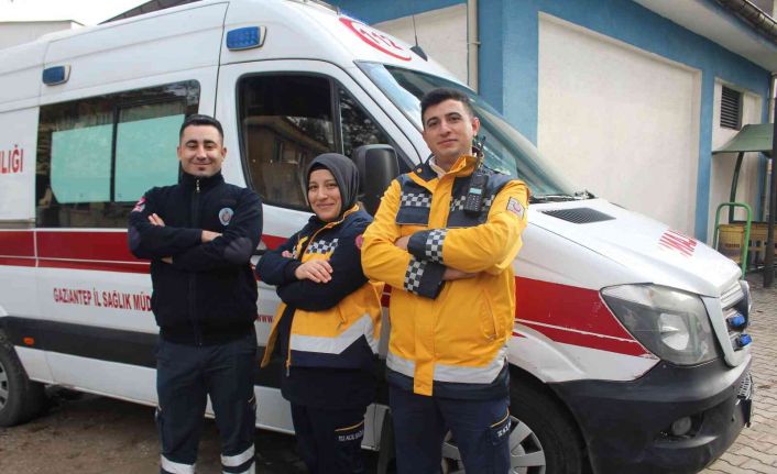 Acil Sağlık ekipleri, yaşamla ölüm arasındaki ince çizgide zamanla yarışıyor