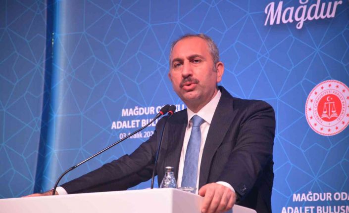 Adalet Bakanı Gül: “İnsanlar kendi çocuğunu görmek için artık para ödemeyecek”