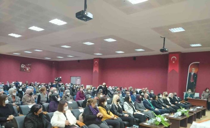 AK Parti Kütahya İl Kadın Kolları’ndan “Kadın Emeği, Türkiye’nin İstikbali” programı
